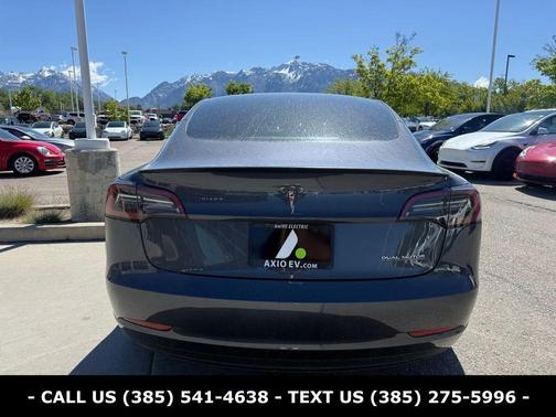 Midnight Silver Metallic 2023 Tesla Model 3 Performance