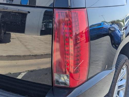 2014 Cadillac Escalade Platinum Edition