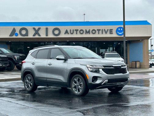 Steel Gray 2024 Kia Seltos S