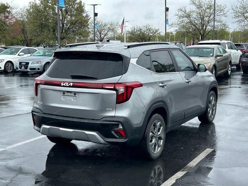 Steel Gray 2024 Kia Seltos S