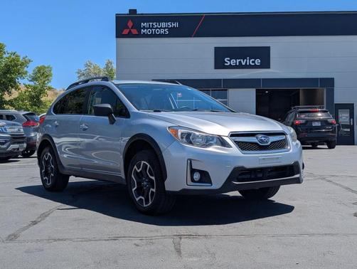 Ice Silver Metallic 2016 Subaru Crosstrek 2.0i