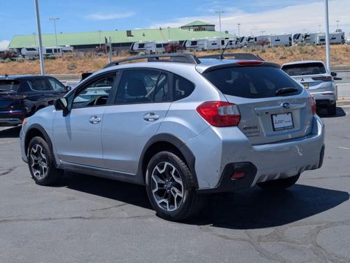 Ice Silver Metallic 2016 Subaru Crosstrek 2.0i