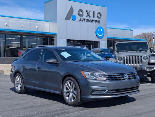 Platinum Gray Metallic 2019 Volkswagen Passat 2.0T Wolfsburg