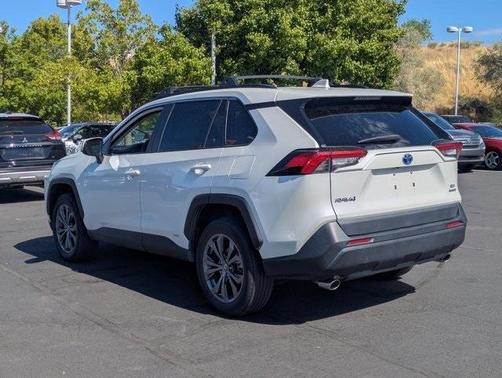 2022 Toyota RAV4 Hybrid XLE Premium