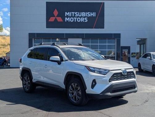 2022 Toyota RAV4 Hybrid XLE Premium