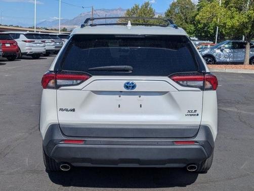 2022 Toyota RAV4 Hybrid XLE Premium