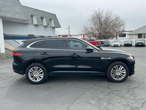 2020 Jaguar F-PACE 30t Prestige
