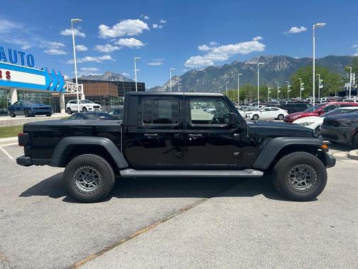 2020 Jeep Gladiator Sport