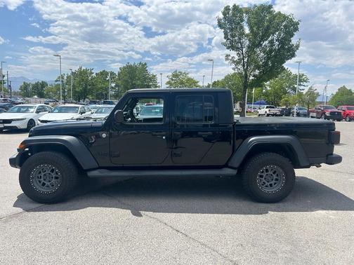 2020 Jeep Gladiator Sport