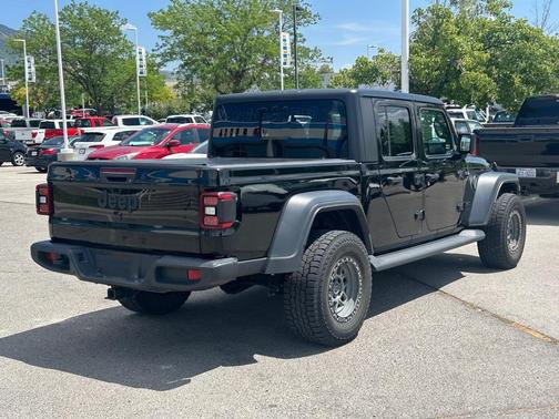 2020 Jeep Gladiator Sport