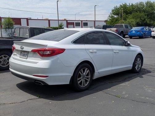 2015 Hyundai SONATA SE