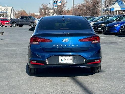 2019 Hyundai ELANTRA SEL