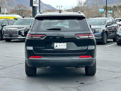 Diamond Black 2024 Jeep Grand Cherokee L Laredo