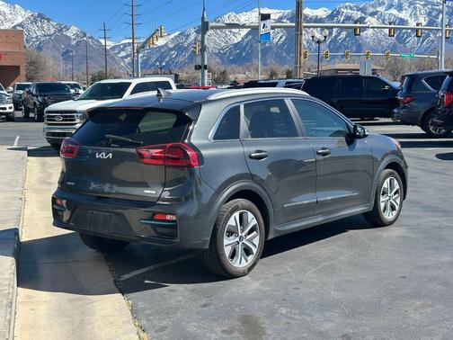 2022 Kia Niro EV EX