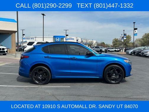 Anodized Blue Metallic 2023 Alfa Romeo Stelvio Ti