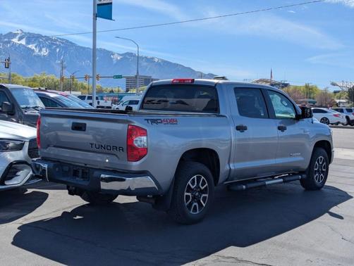 Silver Sky Metallic 2018 Toyota Tundra SR5