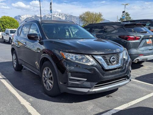 Magnetic Black 2017 Nissan Rogue SV