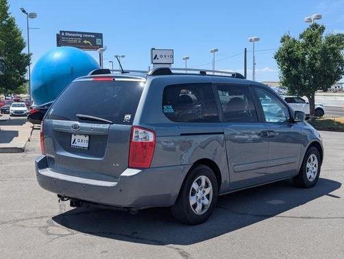 2009 Kia Sedona LX