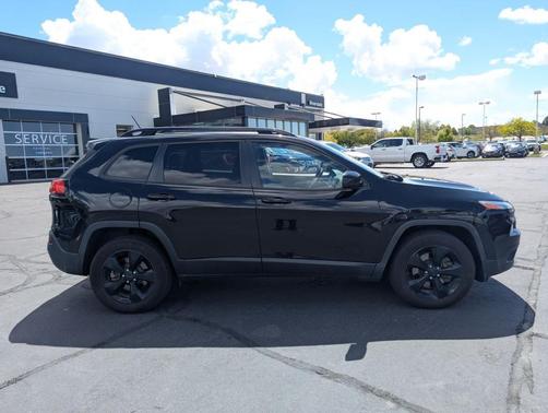 Diamond Black 2018 Jeep Cherokee Latitude