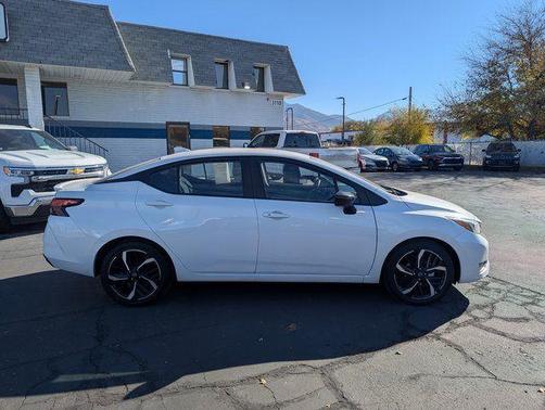 2025 Nissan Versa 1.6 SR