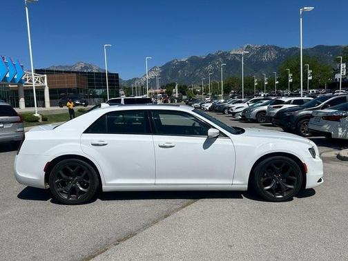 2021 Chrysler 300 S