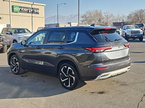 Gray 2025 Mitsubishi Outlander PHEV SE