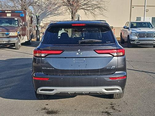 Gray 2025 Mitsubishi Outlander PHEV SE