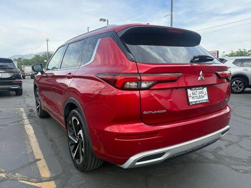 Diamond Red 2022 Mitsubishi Outlander SEL