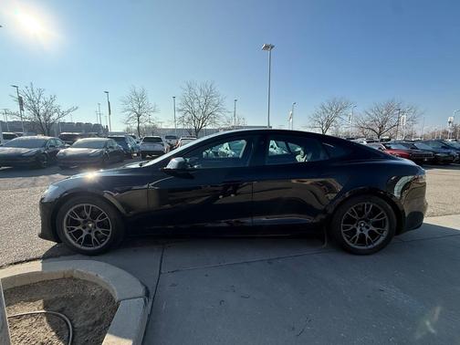 2022 Tesla Model S Base