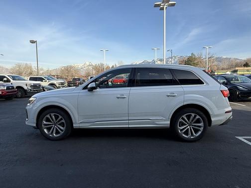 2025 Audi Q7 55 Premium Plus