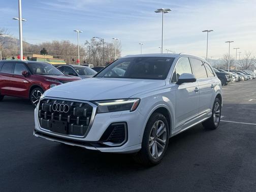 2025 Audi Q7 55 Premium Plus