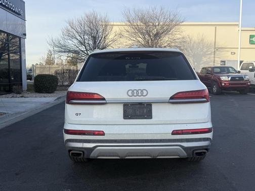 2025 Audi Q7 55 Premium Plus