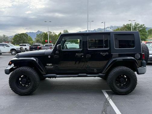 Black Clearcoat 2009 Jeep Wrangler Unlimited Sahara