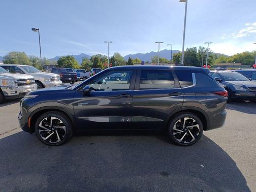 2025 Mitsubishi Outlander PHEV SE