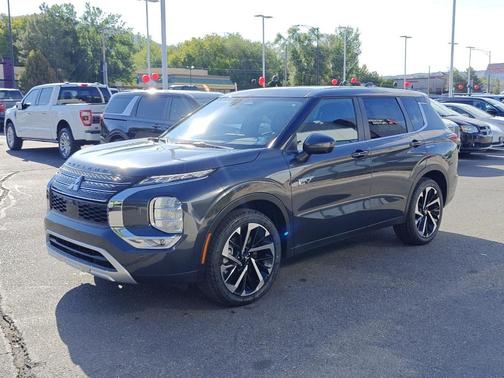 2025 Mitsubishi Outlander PHEV SE