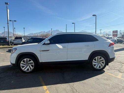 2020 Volkswagen Atlas Cross Sport 2.0T SE w/Technology