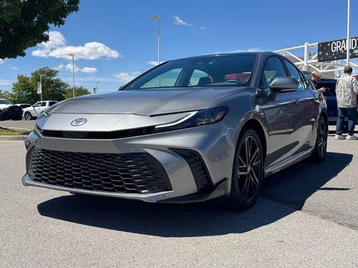 Metal 2025 Toyota Camry XSE