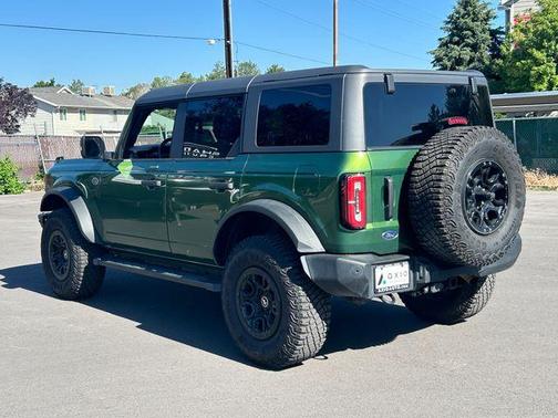 Green Metallic 2022 Ford Bronco Wildtrak