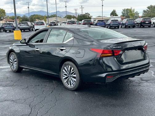 Black 2025 Nissan Altima SV