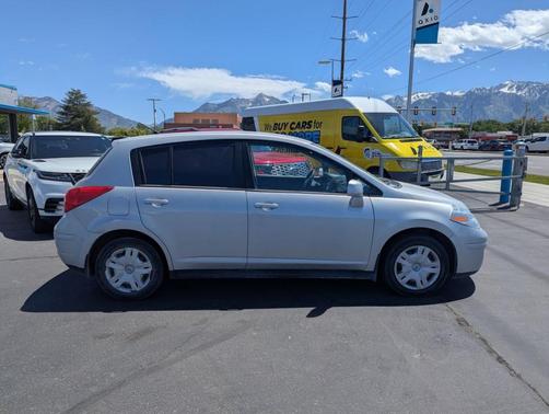 Brilliant Silver 2012 Nissan Versa 1.8 S