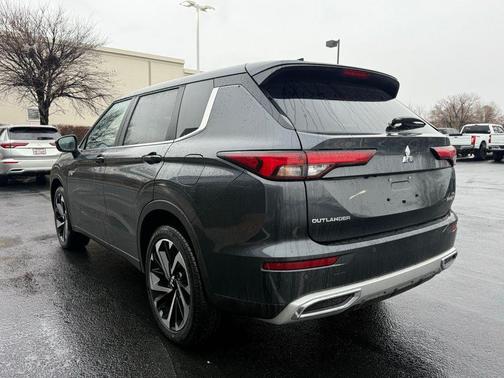 2025 Mitsubishi Outlander PHEV SE