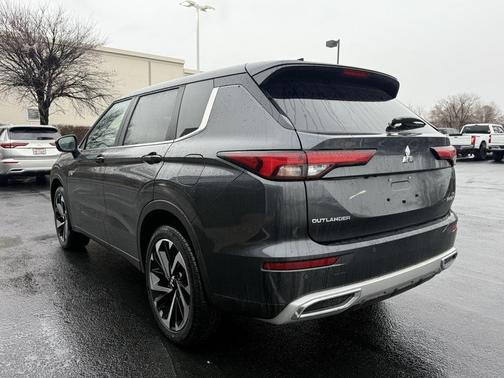 2025 Mitsubishi Outlander PHEV SE