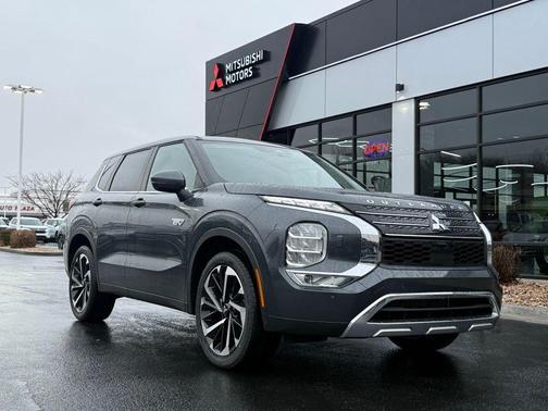 2025 Mitsubishi Outlander PHEV SE