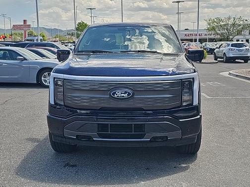 2024 Ford F-150 Lightning LARIAT