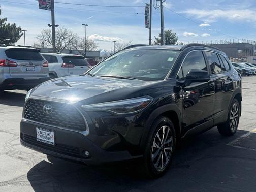 2022 Toyota Corolla Cross XLE