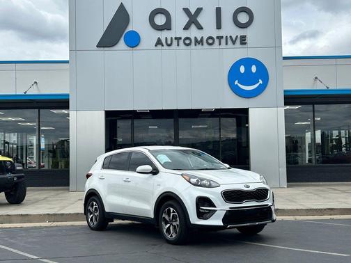 Snow White Pearl 2022 Kia Sportage LX