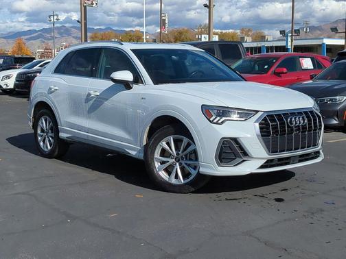 2023 Audi Q3 45 S line Premium