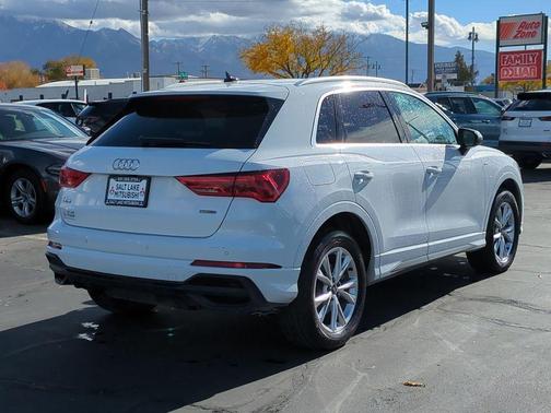 2023 Audi Q3 45 S line Premium