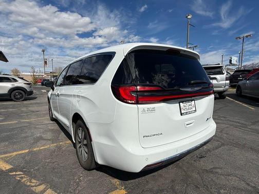 2023 Chrysler Pacifica Hybrid Limited