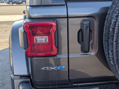 2022 Jeep Wrangler Unlimited 4xe Sahara